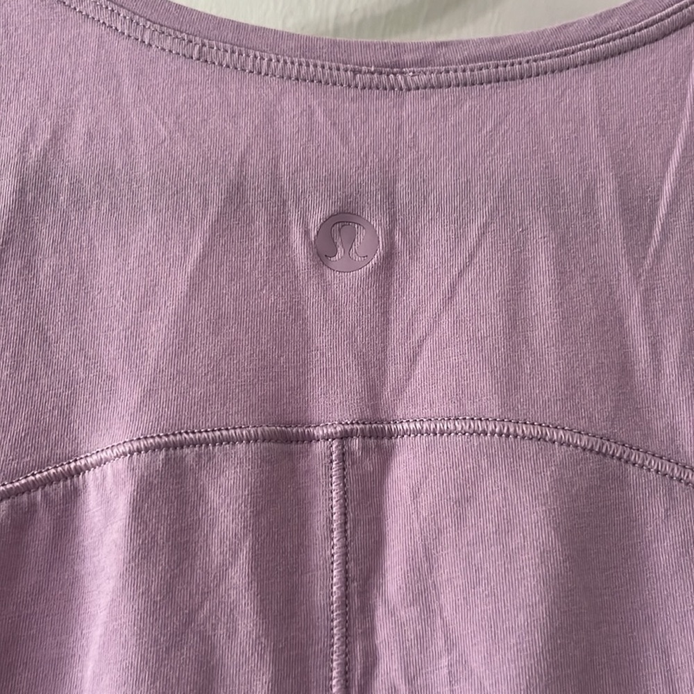 Lilac Sleeveless Tank Top - Picture 3 of 9